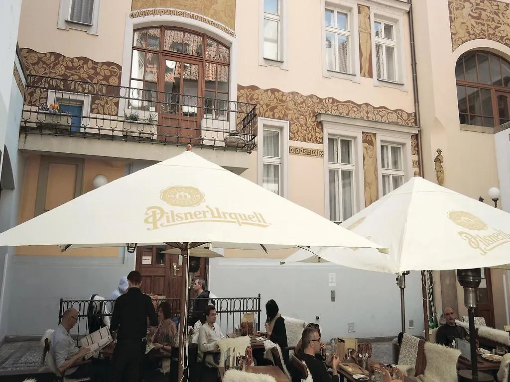Absolutum Wellness Hotel Prague 4*,